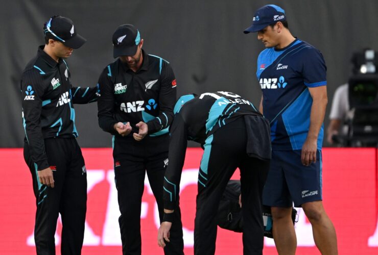 Blackcaps' Shocking Injury Blow in T20I #2!
