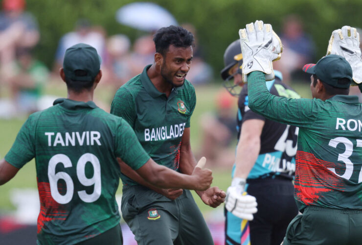 Pakistan Legend Coaches Bangladesh for T20 World Cup!