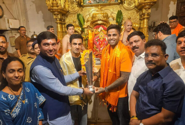 indian-cricket-leaders-defend-t20-world-cup-trophy-temple-visits-amid-political-backlash