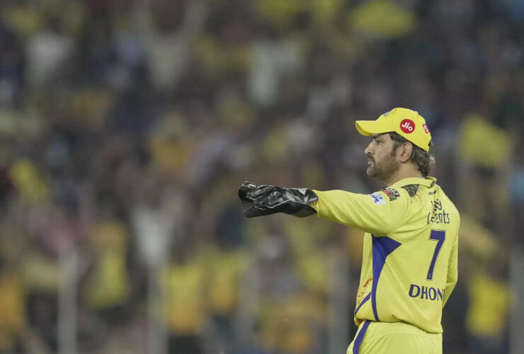 nobody-can-tell-ms-dhoni-to-sit-out-ex-csk-batter-badrinath-on-dressing-room-dynamics