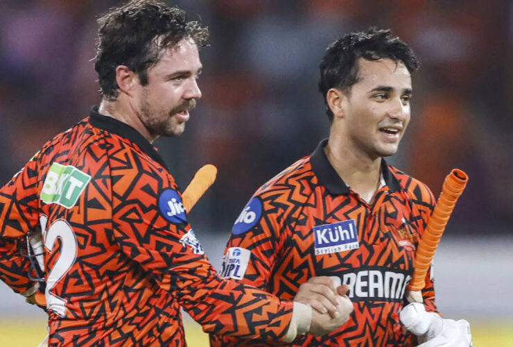 travis-head-and-abhishek-sharma-tie-ipl-record-in-massive-chase-against-mumbai-indians