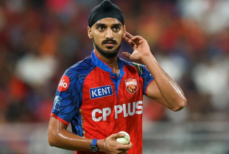 arshdeep-singh-torched-for-52-runs-in-3-overs-as-lucknow-super-giants-post-196-against-punjab-kings