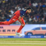 best-after-bumrah-dinesh-karthiks-praise-for-bhuvneshwar-kumar-goes-viral-after-rcbs-win