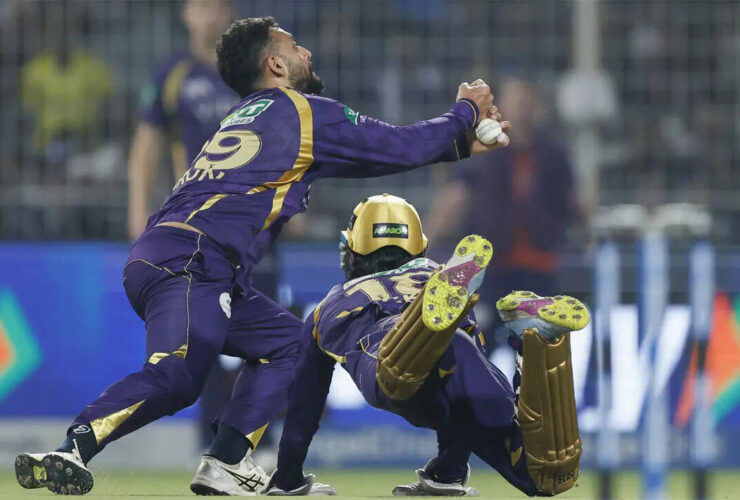 kkr-keeps-playoff-hopes-alive-against-mi-despite-costly-injury-to-angkrish-raghuvanshi