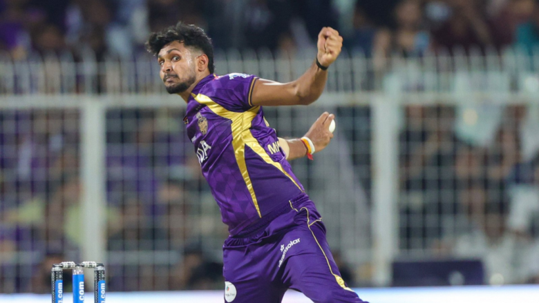 matheesha-pathirana-suffers-injury-scare-in-kkr-debut-following-finn-allens-historic-93-against-gt