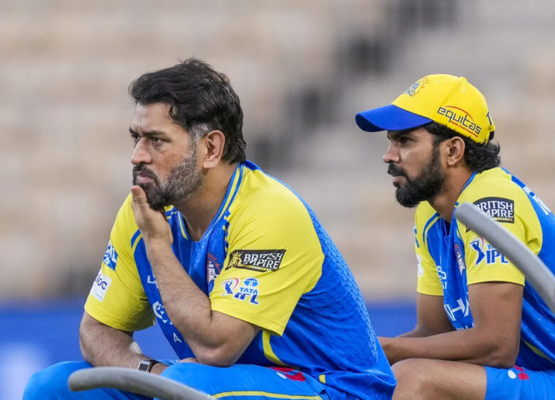 only-ms-knows-csk-coach-eric-simons-weighs-in-on-ms-dhonis-ipl-future