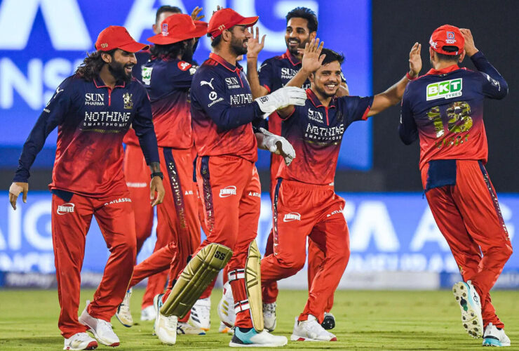 royal-challengers-bengaluru-command-ipl-2026-playoff-race-following-thrilling-win-over-mumbai