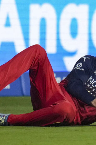 royal-challengers-bengaluru-sweats-over-phil-salt-finger-injury-amid-ipl-2026-playoff-push